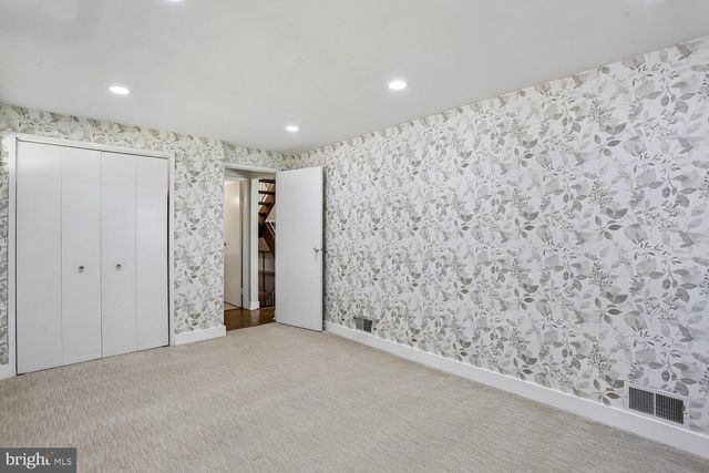 8200 STONE TRAIL DR, Bethesda, MD 20817