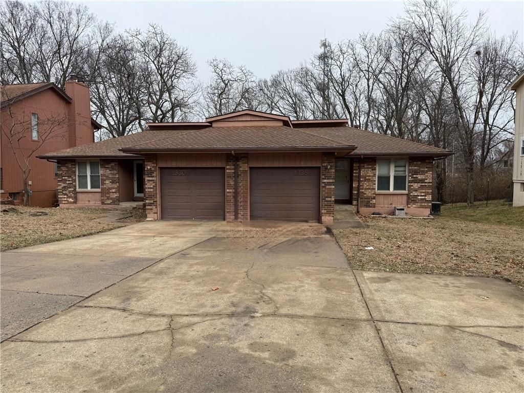 1328 W 24th Street S, Independence, MO 64052