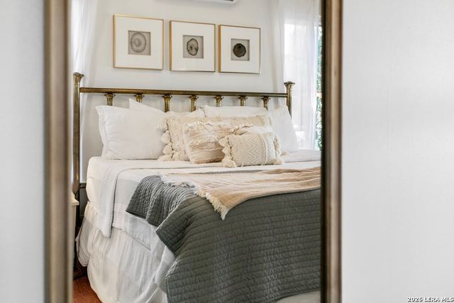 912 Apple, Fredericksburg, TX 78624