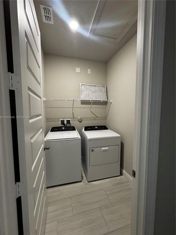 6712 NW Cloverdale Ave 0, Port St. Lucie, FL 34987