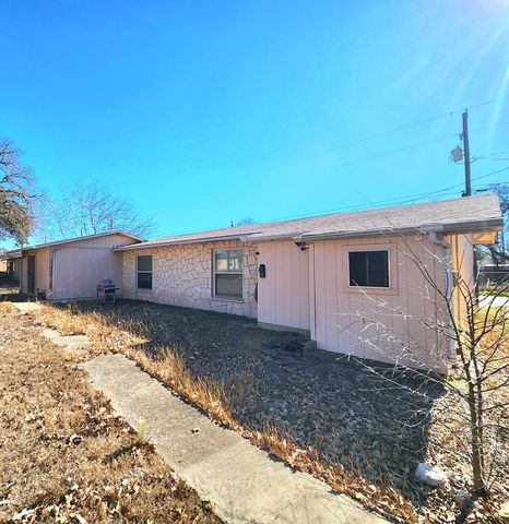 124 Ace Ranch Rd, Kerrville, TX 78028