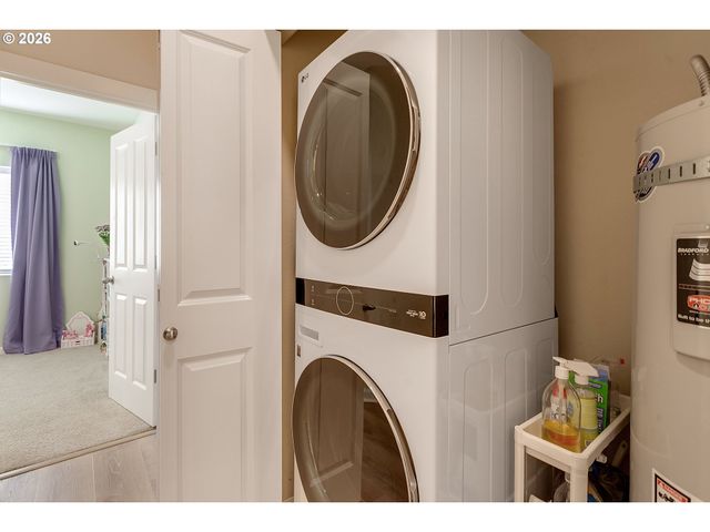 10664 Ne HOLLY St 204, Hillsboro, OR 97006