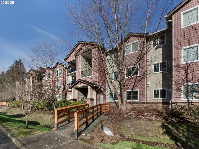 10664 Ne HOLLY St 204, Hillsboro, OR 97006