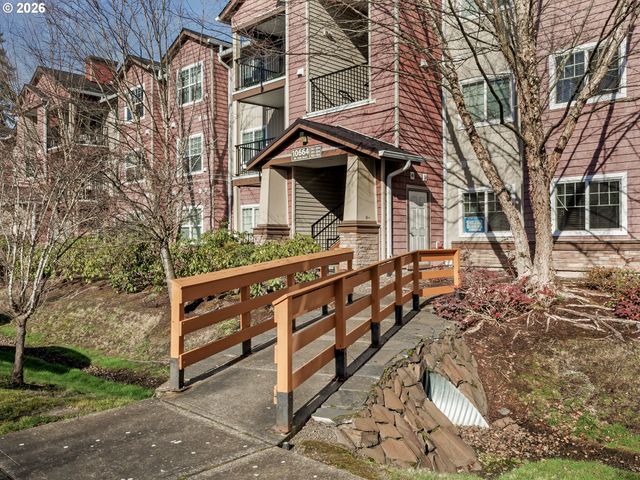10664 Ne HOLLY St 204, Hillsboro, OR 97006