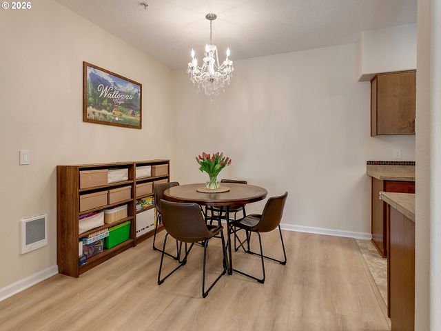 10664 Ne HOLLY St 204, Hillsboro, OR 97006