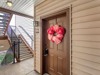 10664 Ne HOLLY St 204, Hillsboro, OR 97006