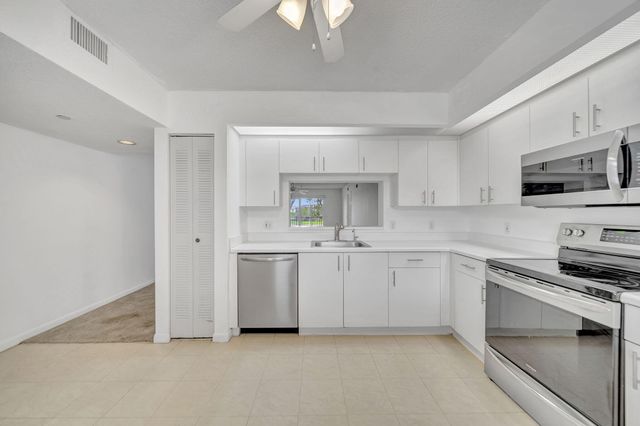 801 SW 141st Avenue 306o, Pembroke Pines, FL 33027