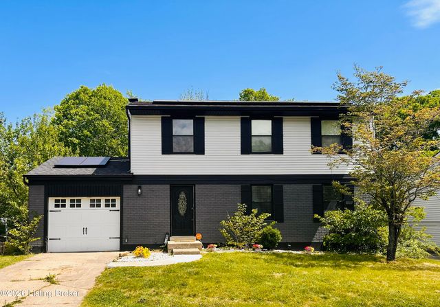 8809 Old Ironsides Dr, Louisville, KY 40228