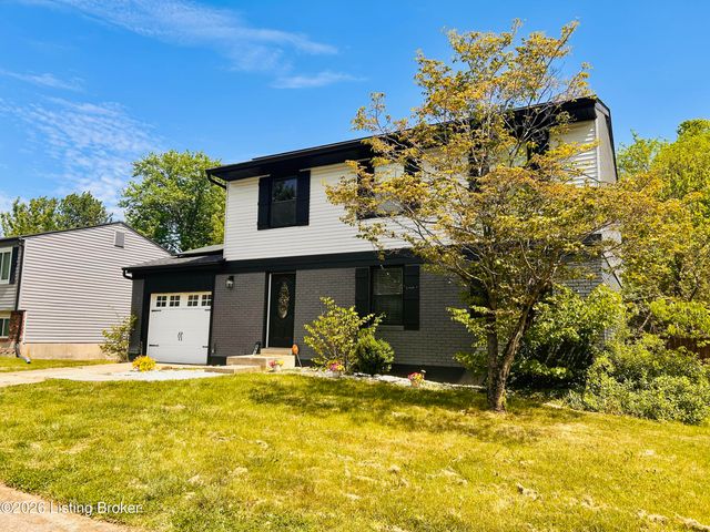 8809 Old Ironsides Dr, Louisville, KY 40228