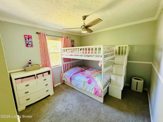 8809 Old Ironsides Dr, Louisville, KY 40228