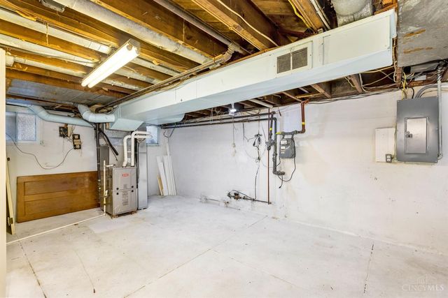 2945 Feltz Avenue, Cincinnati, OH 45211