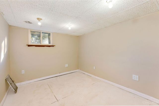 2945 Feltz Avenue, Cincinnati, OH 45211