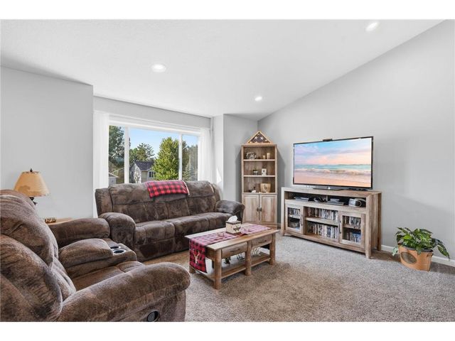 1381 Pheasant Run, New Richmond, WI 54017