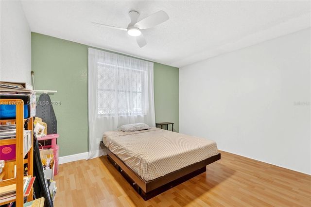 1490 Laguna Ln, Pembroke Pines, FL 33026