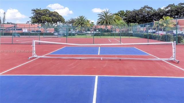 1490 Laguna Ln, Pembroke Pines, FL 33026