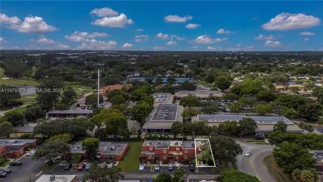 1490 Laguna Ln, Pembroke Pines, FL 33026