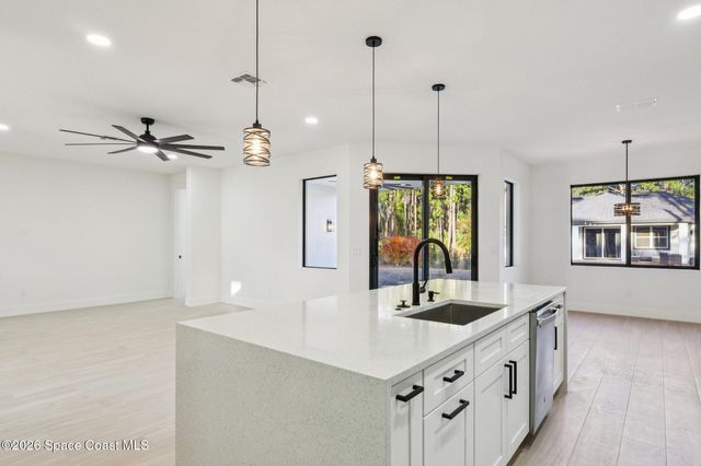 3271 Hall Road SE, Palm Bay, FL 32909