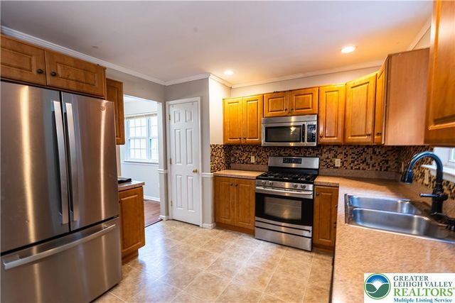 127 Highlands Circle, Easton, PA 18042