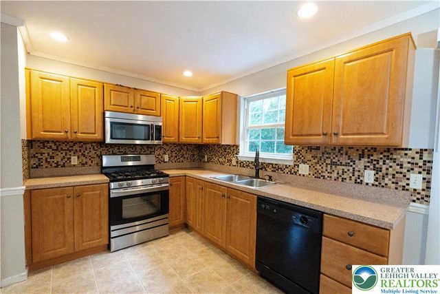 127 Highlands Circle, Easton, PA 18042