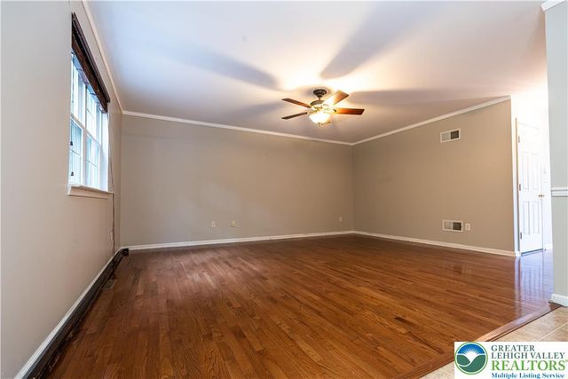 127 Highlands Circle, Easton, PA 18042