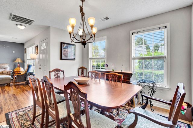 8 Seaside Lane, Greer, SC 29650