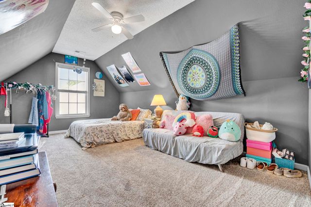 8 Seaside Lane, Greer, SC 29650