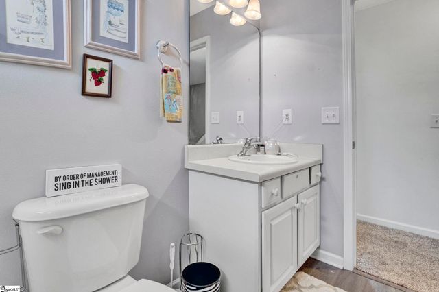 8 Seaside Lane, Greer, SC 29650
