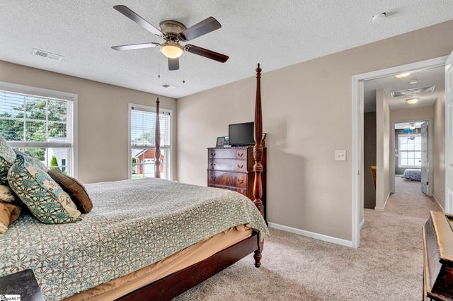 8 Seaside Lane, Greer, SC 29650