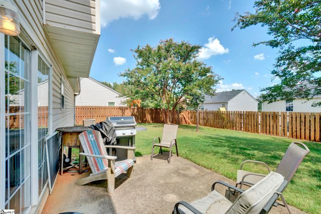 8 Seaside Lane, Greer, SC 29650