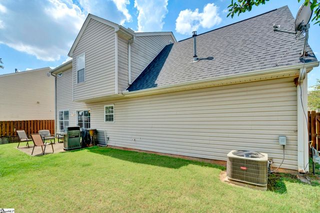 8 Seaside Lane, Greer, SC 29650