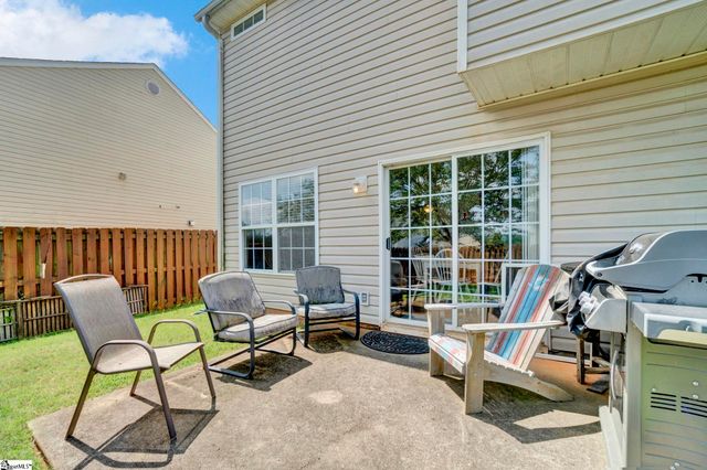 8 Seaside Lane, Greer, SC 29650