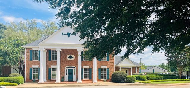 8 Seaside Lane, Greer, SC 29650