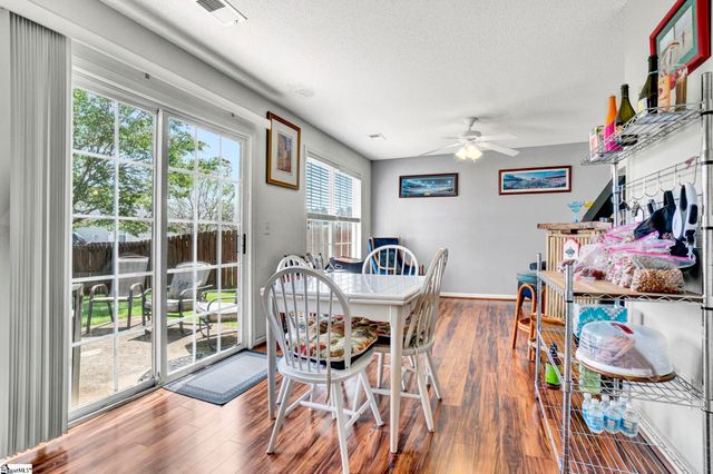 8 Seaside Lane, Greer, SC 29650
