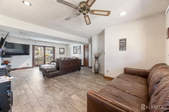 16 Wilmot Road, Sayreville, NJ 08872