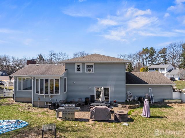 16 Wilmot Road, Sayreville, NJ 08872
