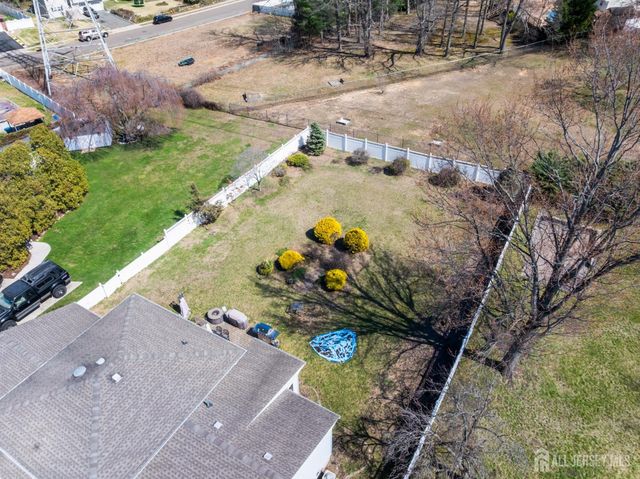 16 Wilmot Road, Sayreville, NJ 08872