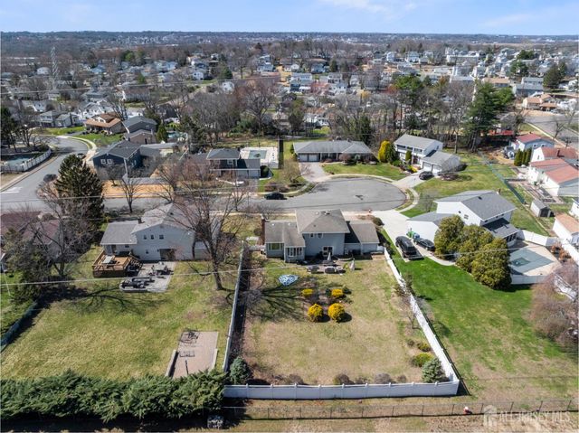 16 Wilmot Road, Sayreville, NJ 08872