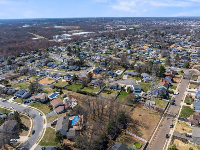 16 Wilmot Road, Sayreville, NJ 08872