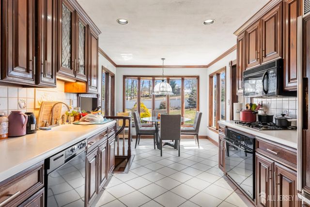 16 Wilmot Road, Sayreville, NJ 08872