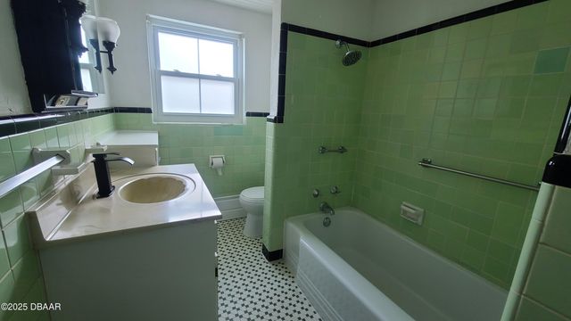 500 S Beach St Apt K1, Daytona Beach, FL 32114