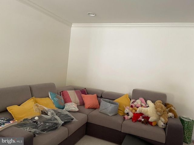 46 WARWICK RD, Princeton Junction, NJ 08550