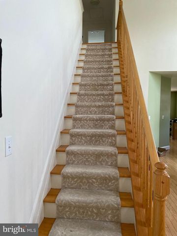 46 WARWICK RD, Princeton Junction, NJ 08550