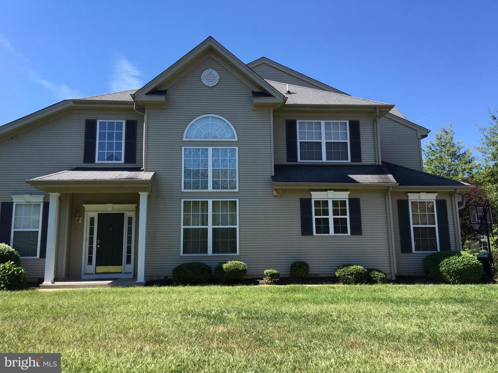 46 WARWICK RD, Princeton Junction, NJ 08550