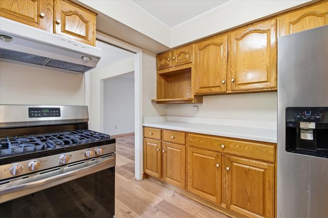 2825 Tuebingen Parkway, Ann Arbor, MI 48105