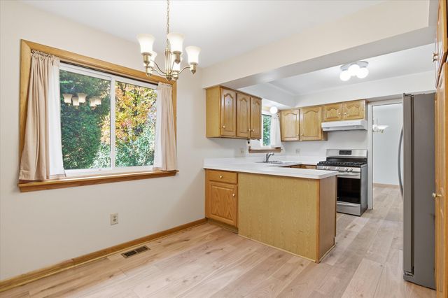 2825 Tuebingen Parkway, Ann Arbor, MI 48105