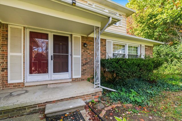 2825 Tuebingen Parkway, Ann Arbor, MI 48105