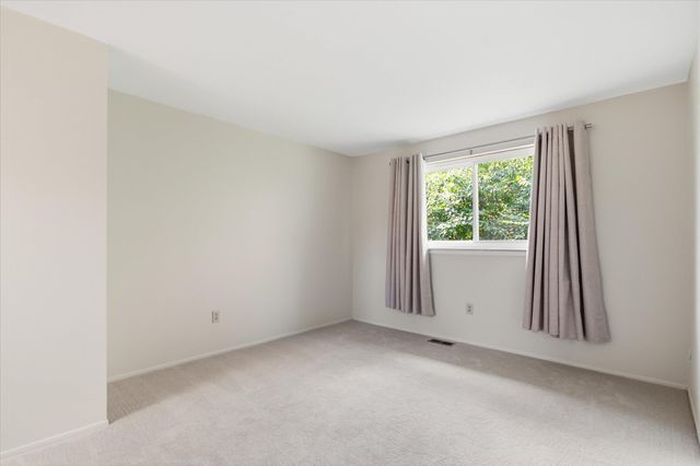 2825 Tuebingen Parkway, Ann Arbor, MI 48105