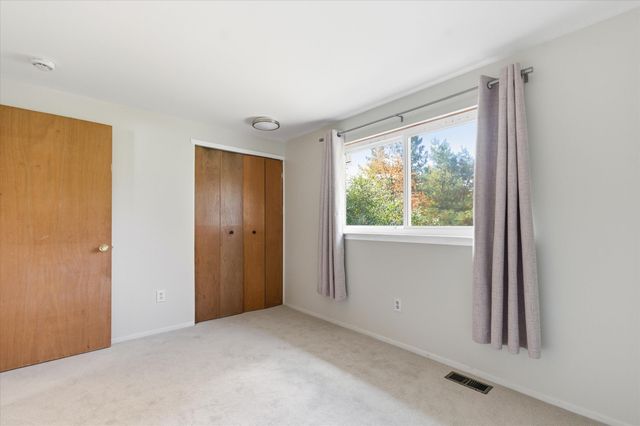 2825 Tuebingen Parkway, Ann Arbor, MI 48105