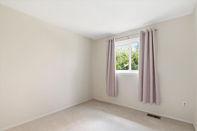 2825 Tuebingen Parkway, Ann Arbor, MI 48105