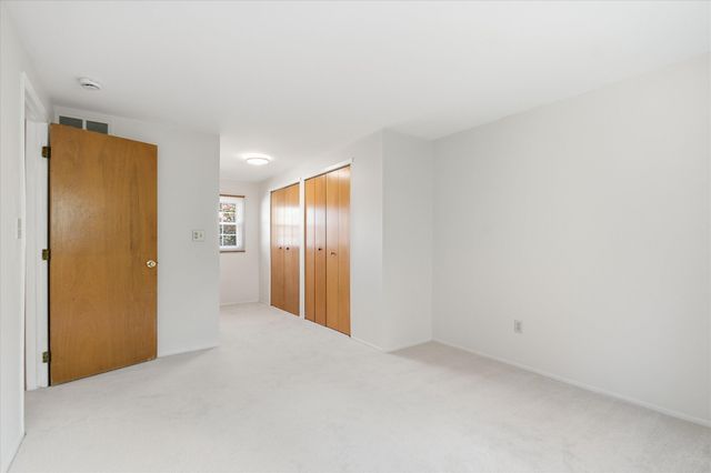 2825 Tuebingen Parkway, Ann Arbor, MI 48105